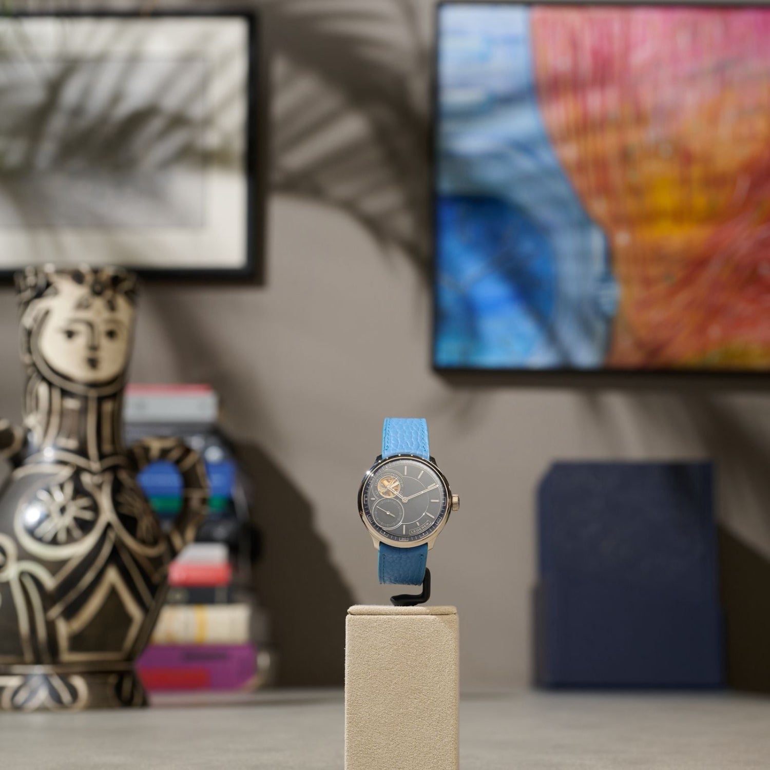 CIC 39 Deep Blue in White Gold